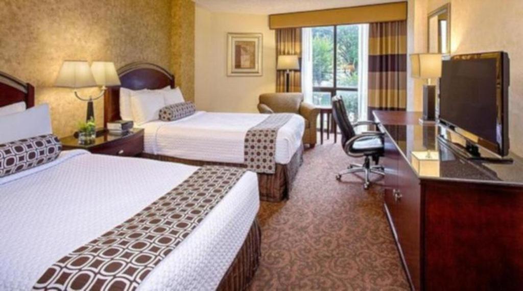 Radisson Hotel Austin - University מראה חיצוני תמונה