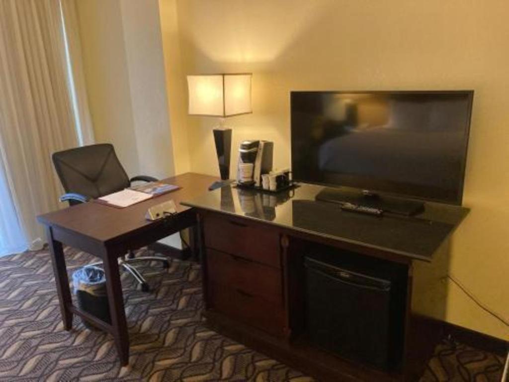 Radisson Hotel Austin - University מראה חיצוני תמונה
