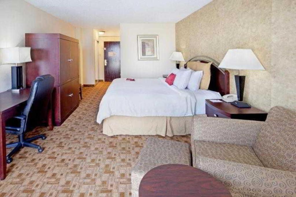 Radisson Hotel Austin - University מראה חיצוני תמונה
