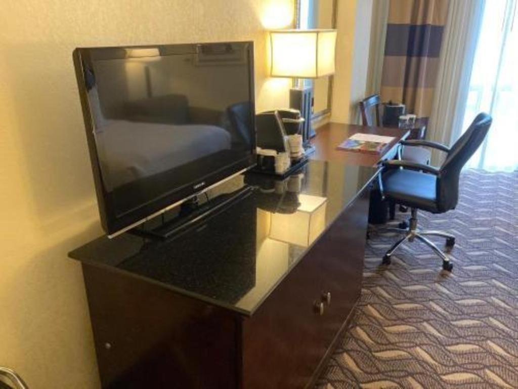 Radisson Hotel Austin - University מראה חיצוני תמונה