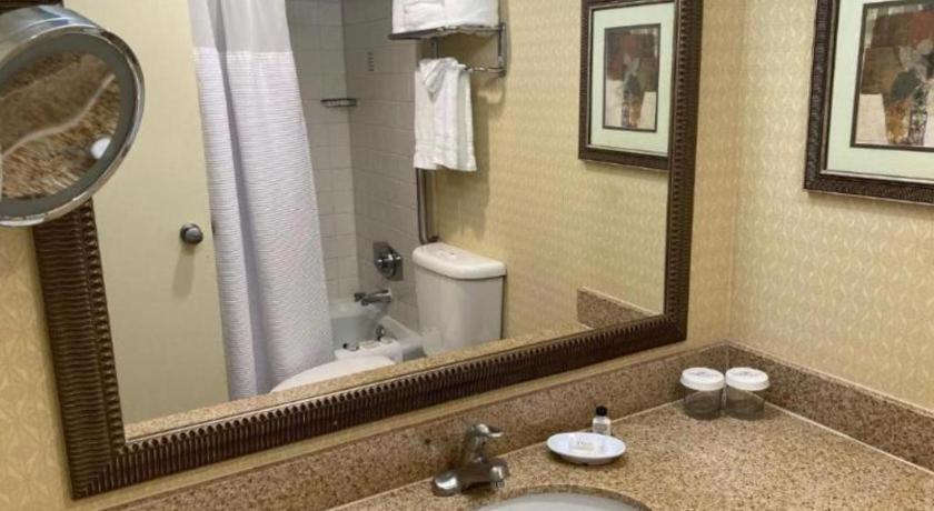 Radisson Hotel Austin - University מראה חיצוני תמונה