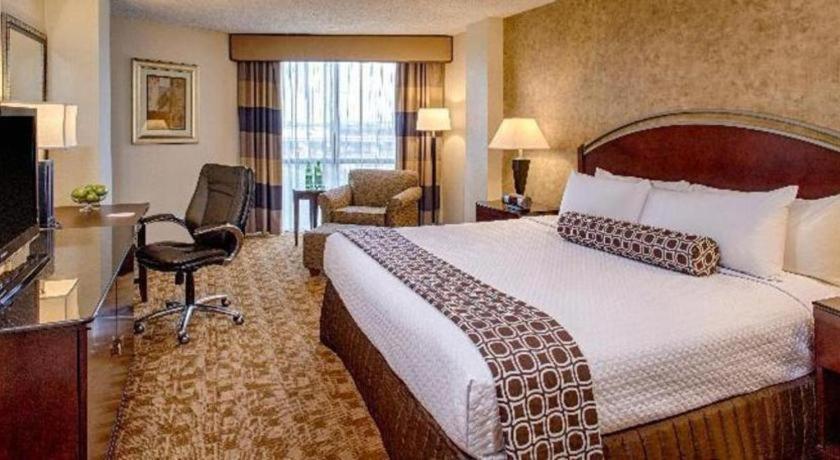 Radisson Hotel Austin - University מראה חיצוני תמונה