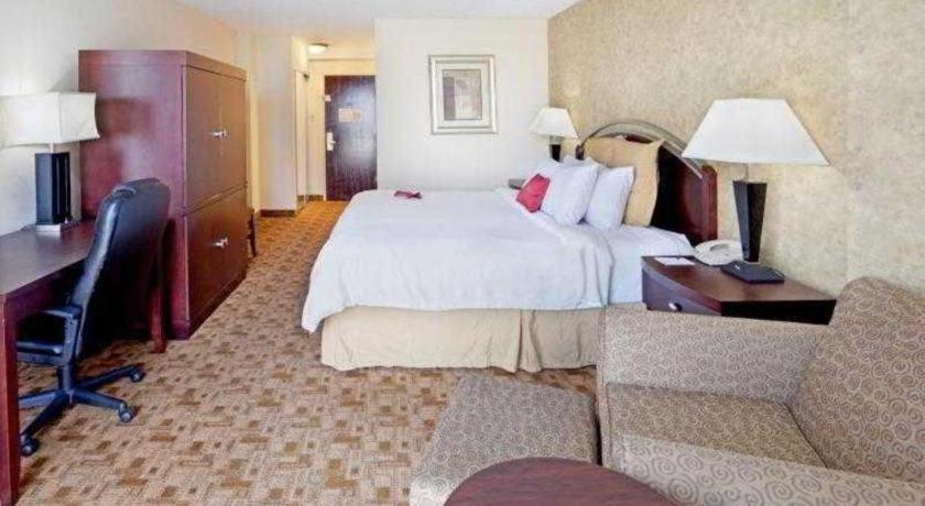 Radisson Hotel Austin - University מראה חיצוני תמונה