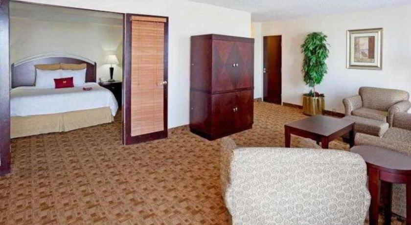 Radisson Hotel Austin - University מראה חיצוני תמונה