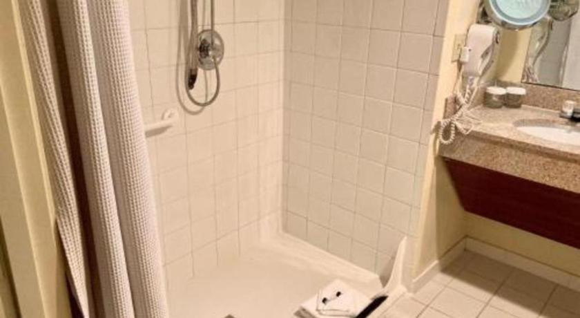 Radisson Hotel Austin - University מראה חיצוני תמונה