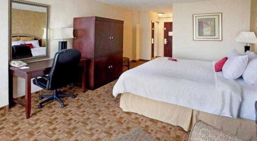Radisson Hotel Austin - University מראה חיצוני תמונה